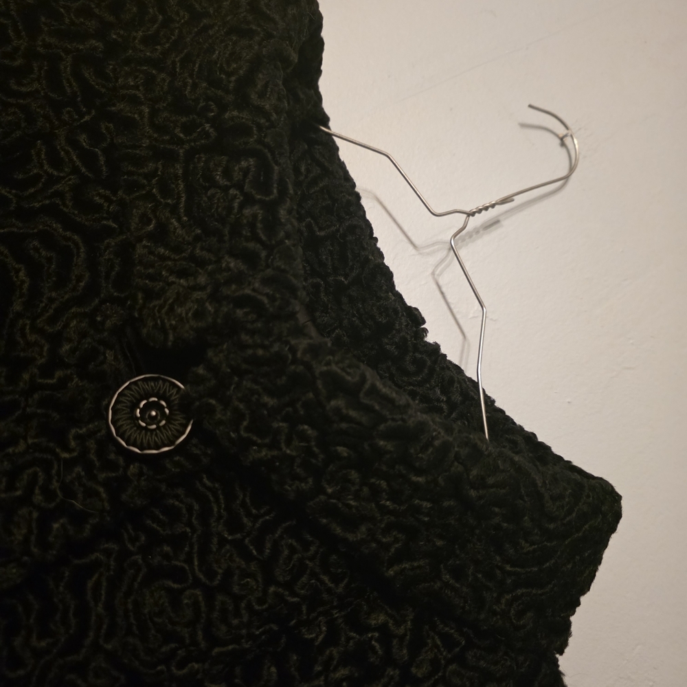 Astrakin By Lepshire Persian Curly Wool Coat Circa 1950s - Picture 3 of 16